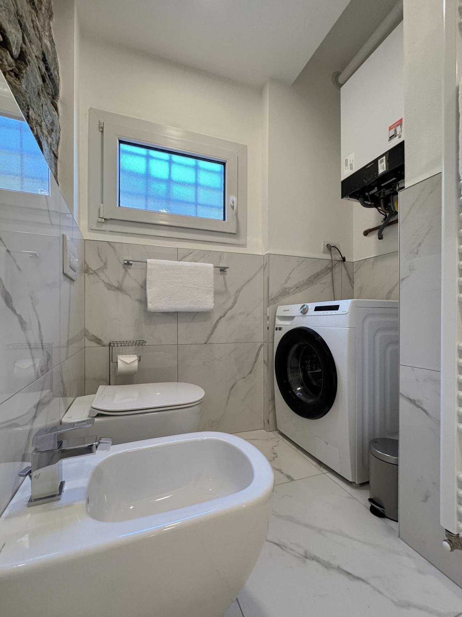 Belvedere 237B Lakeview Luxury Apartment Ghiffa Εξωτερικό φωτογραφία