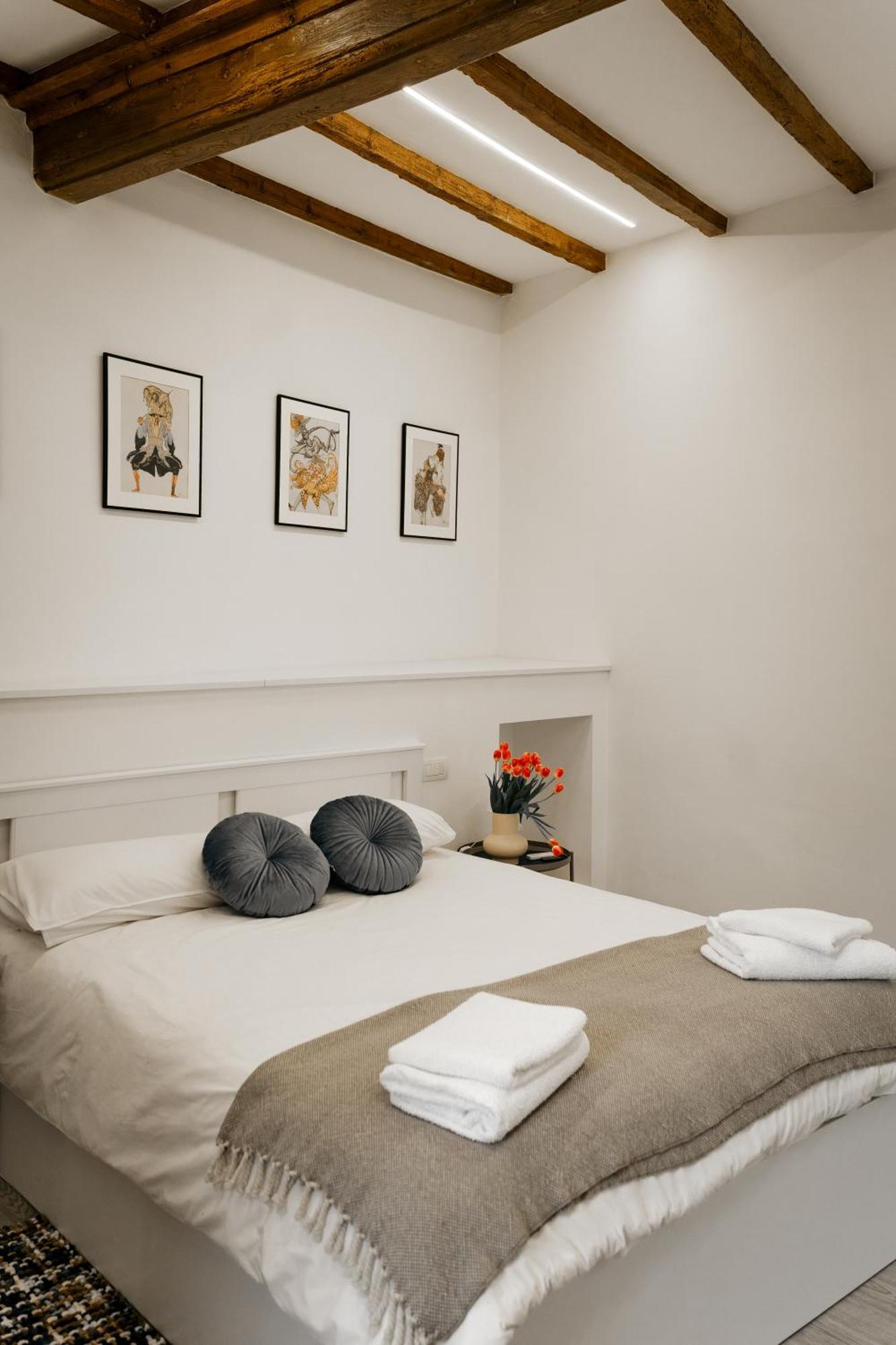 Belvedere 237B Lakeview Luxury Apartment Ghiffa Εξωτερικό φωτογραφία